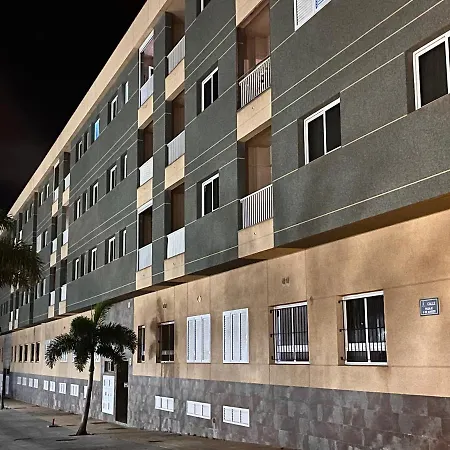 Apartament Melo Vecindario-near Airport-elevator-garage Sardina