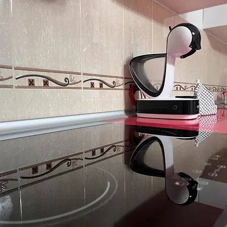 Melo Vecindario-near Airport-elevator-garage